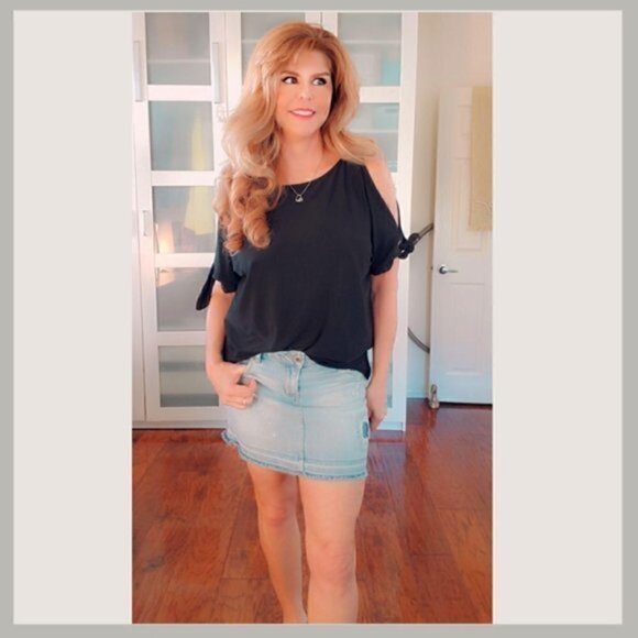 💥 Bubblegum Distressed Mini Jean Skirt – Size 7/9 💥 - Picture 4 of 4